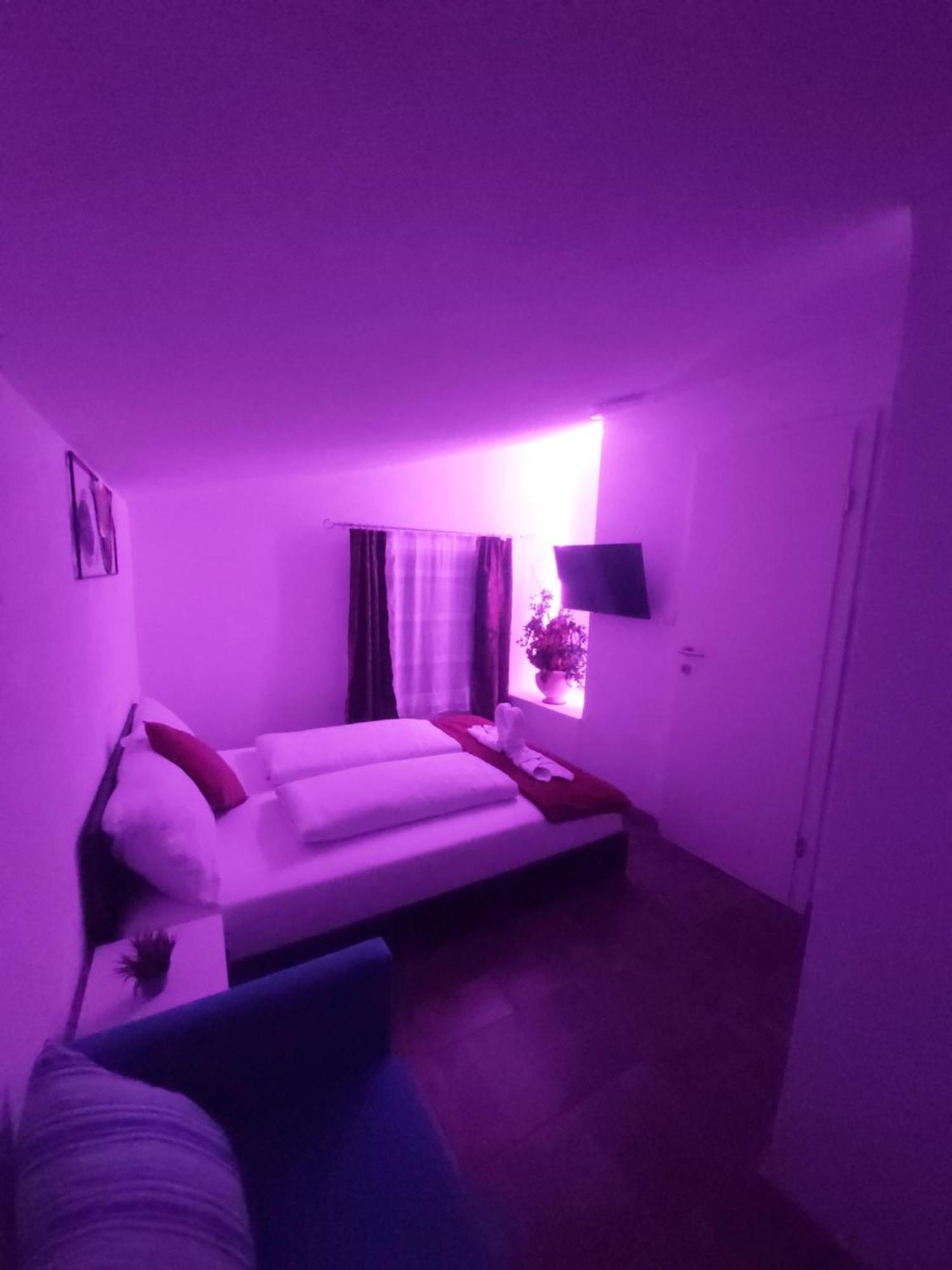 Panda Rooms Maribor Buitenkant foto