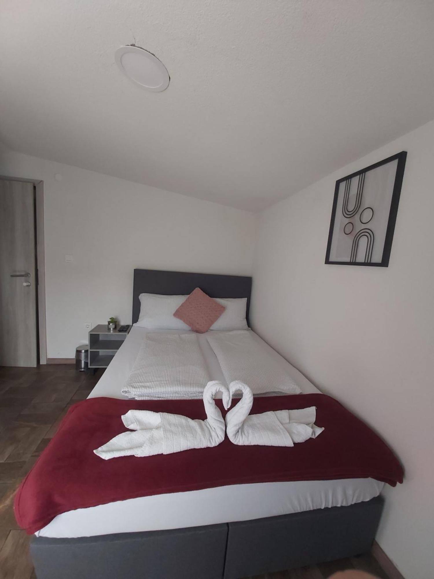 Panda Rooms Maribor Buitenkant foto