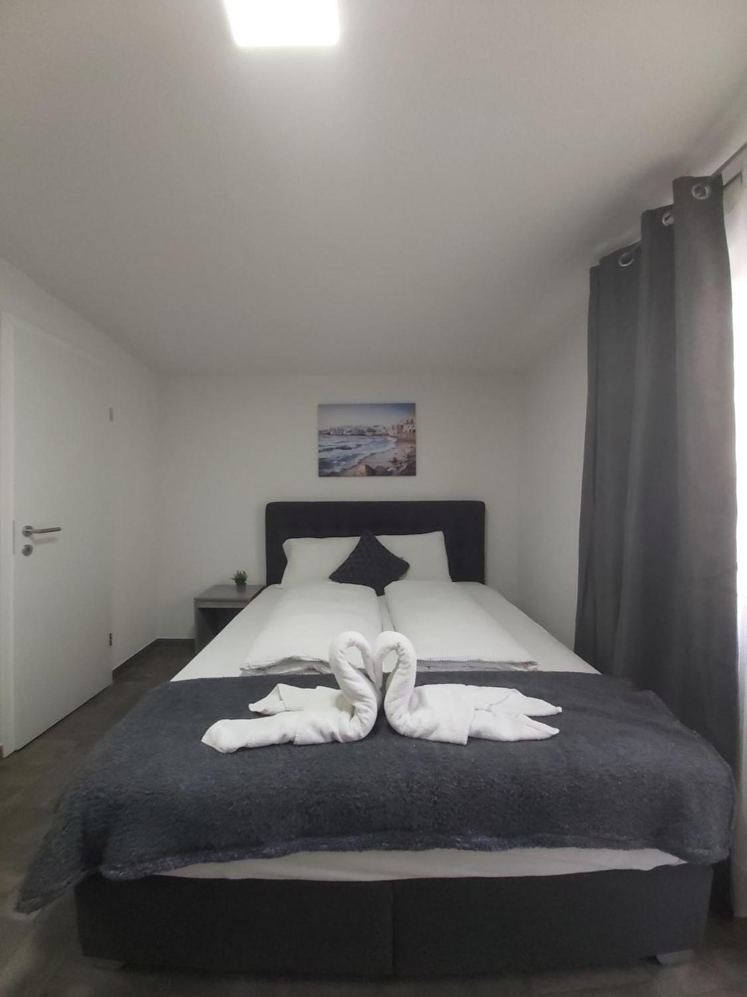 Panda Rooms Maribor Buitenkant foto