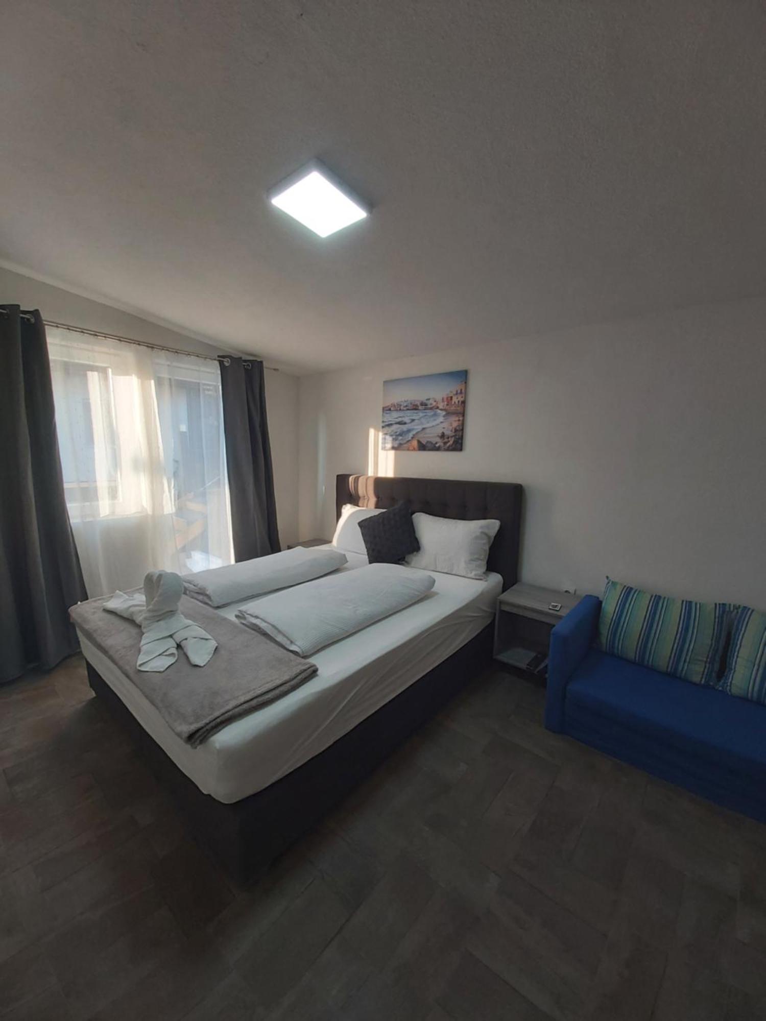 Panda Rooms Maribor Buitenkant foto