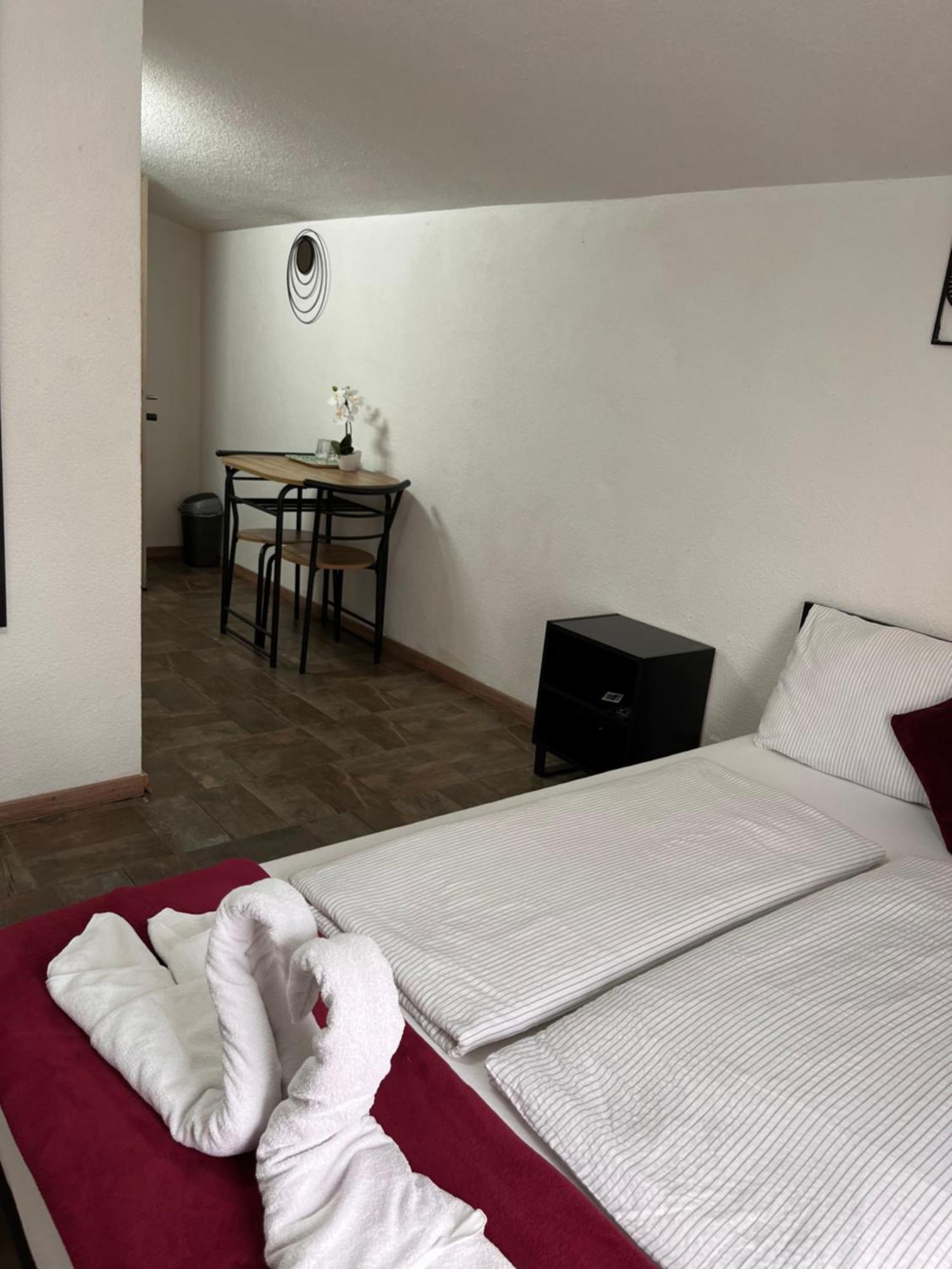 Panda Rooms Maribor Buitenkant foto