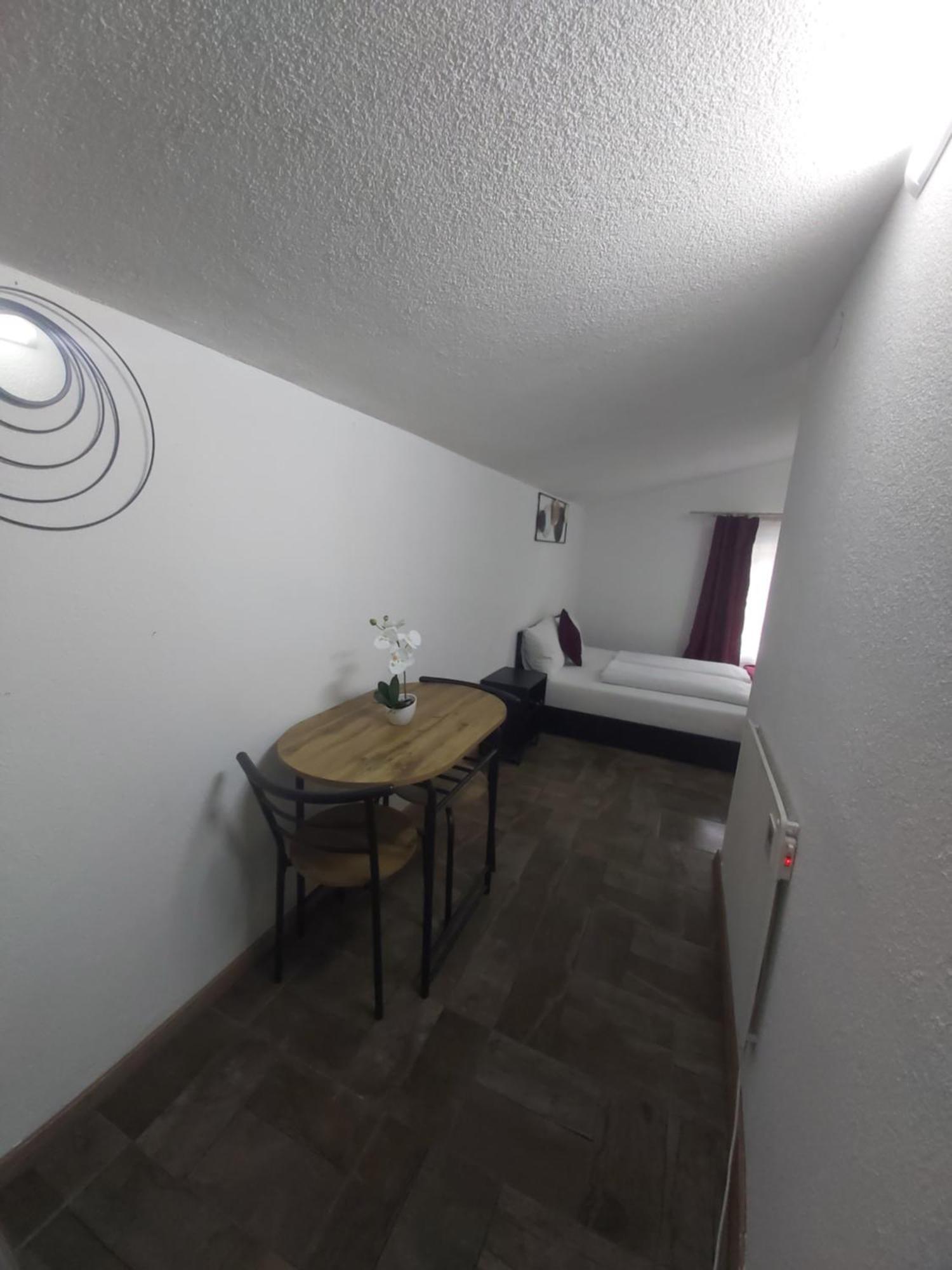 Panda Rooms Maribor Buitenkant foto