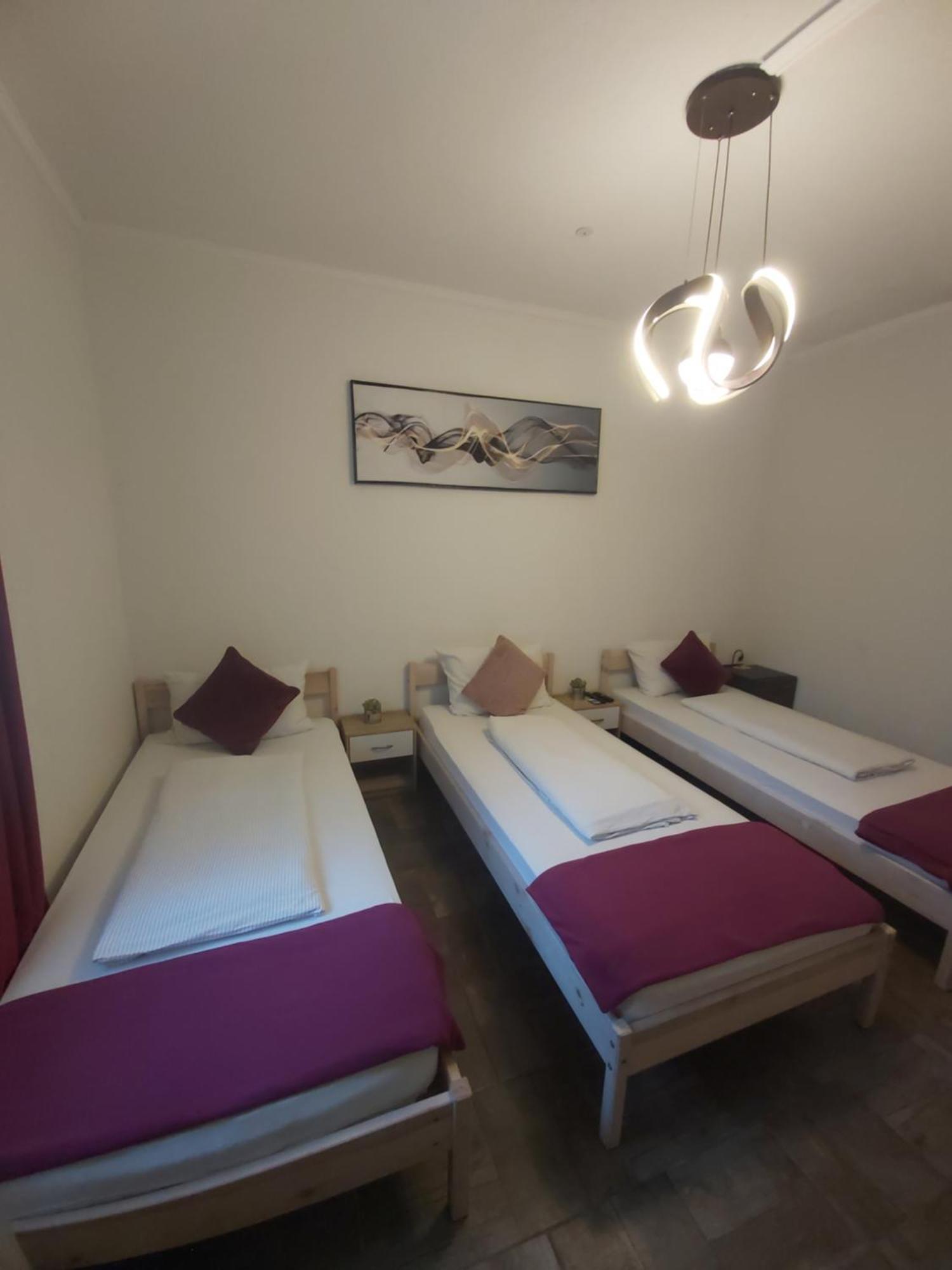 Panda Rooms Maribor Buitenkant foto