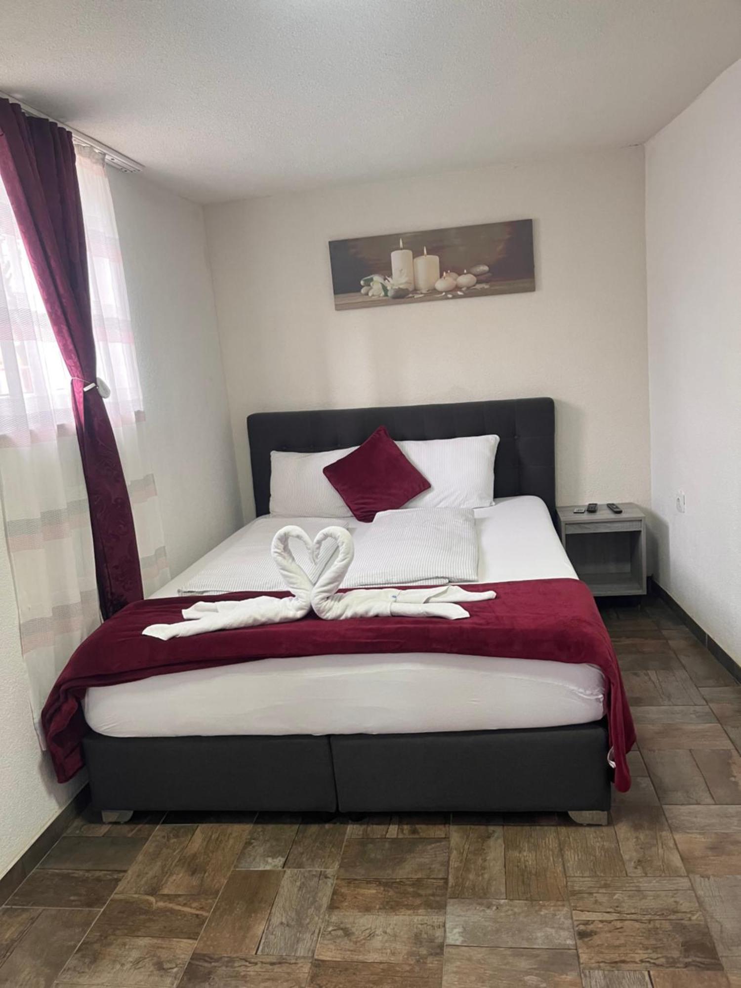 Panda Rooms Maribor Buitenkant foto